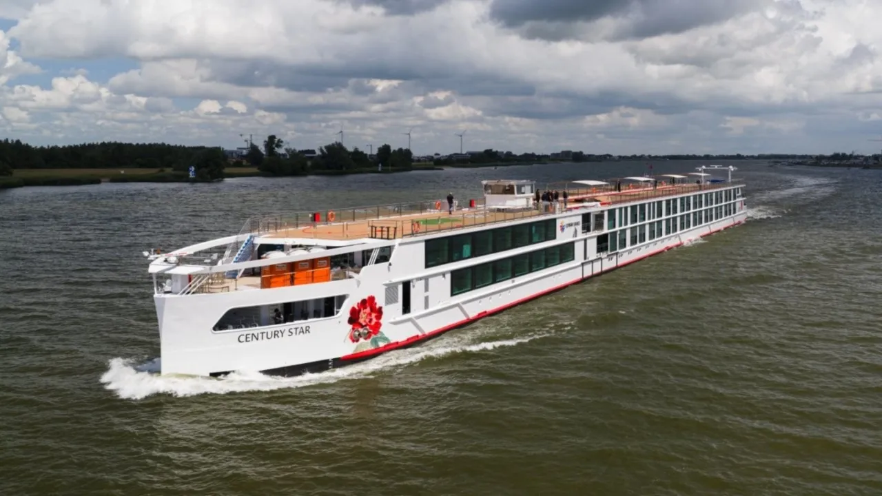 CENTURY_STAR_SHIP