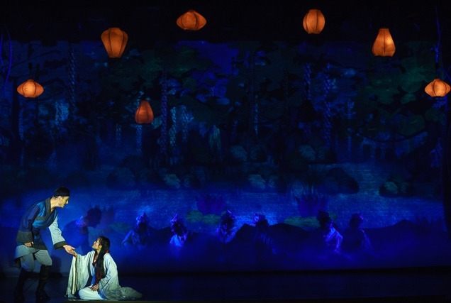 Lan and Jie, courting in The Secret Silk