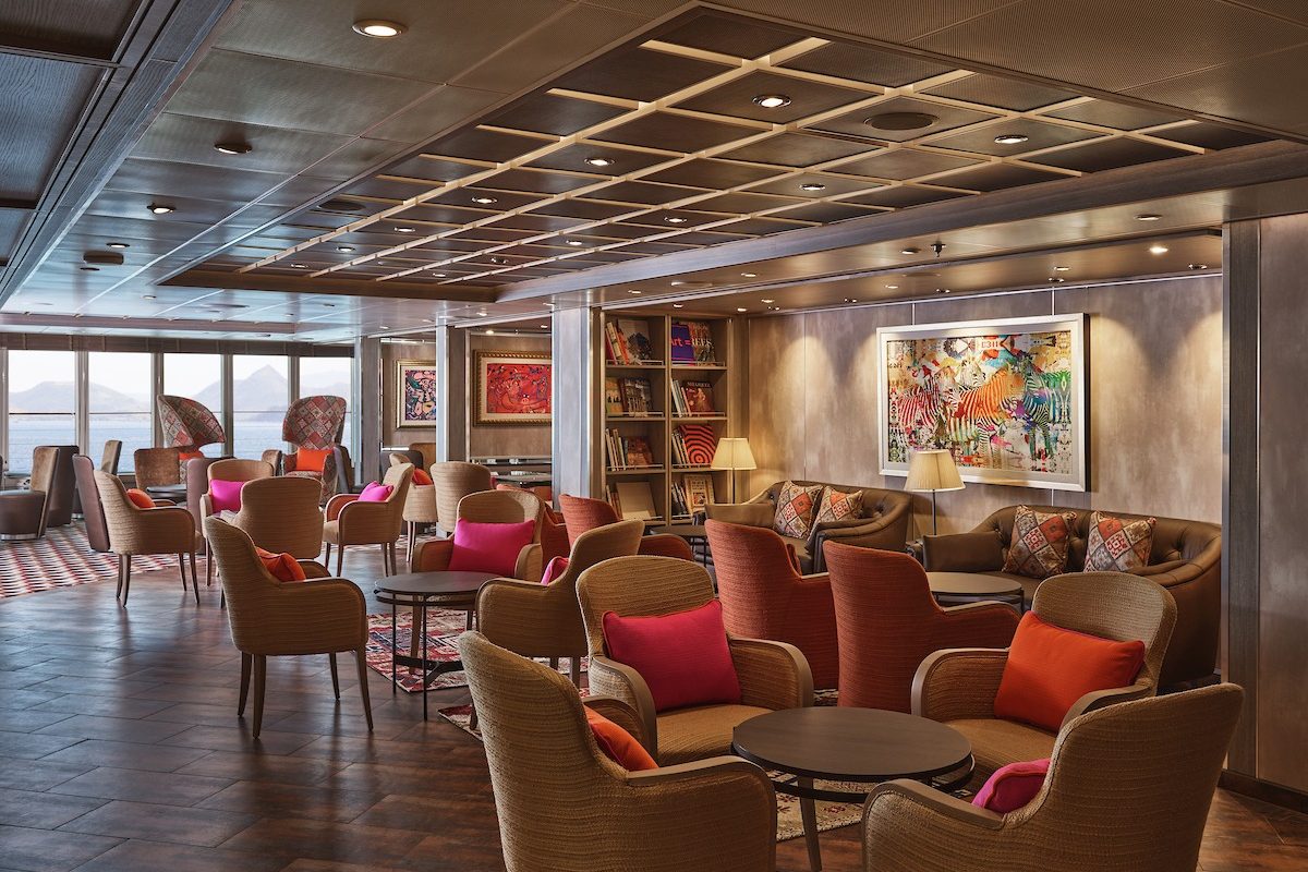 Silver Moon Art Café.